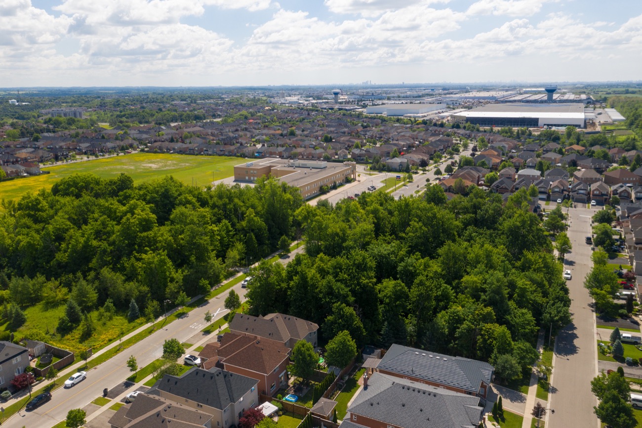 Caledon, Ontario Sold 924,800 (Offer) — Royal LePage RCR Realty