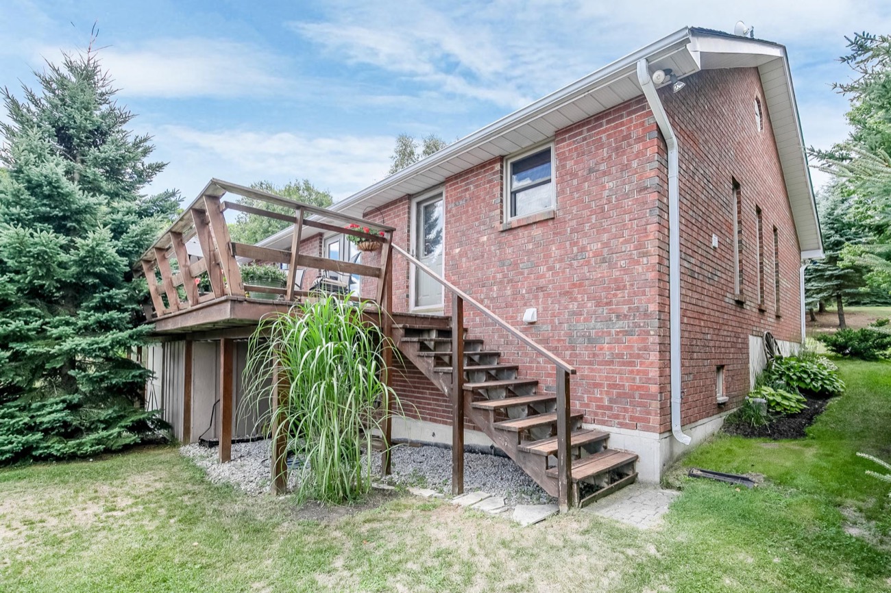 Uxbridge, Ontario Sold 1,279,000 (Offer) — Royal LePage RCR Realty, Brokerage