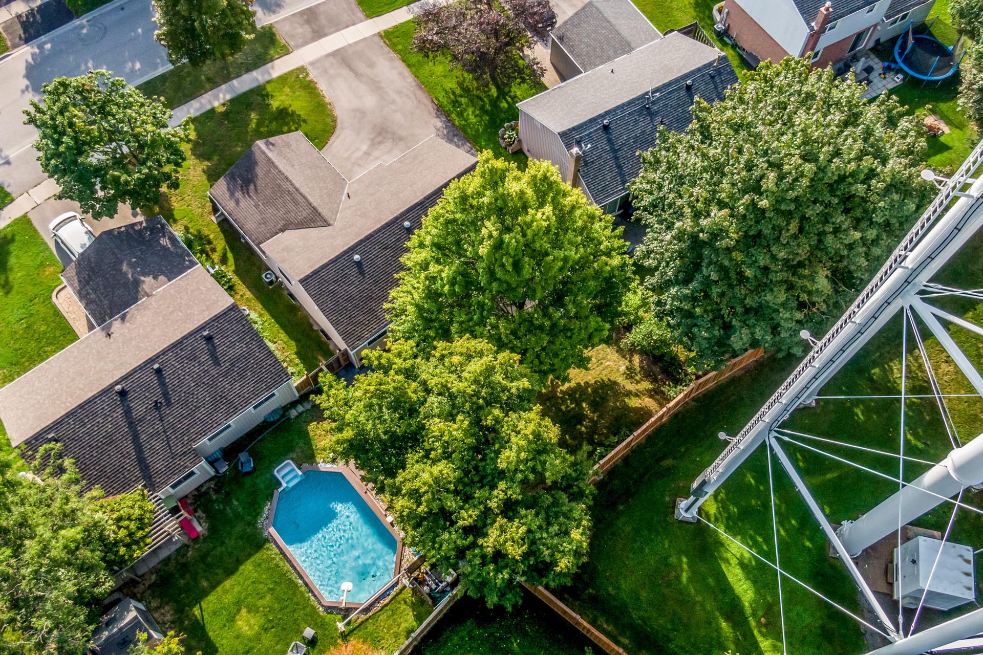 Holland Landing, Ontario Sold 789,000 (Offer) — Royal LePage RCR