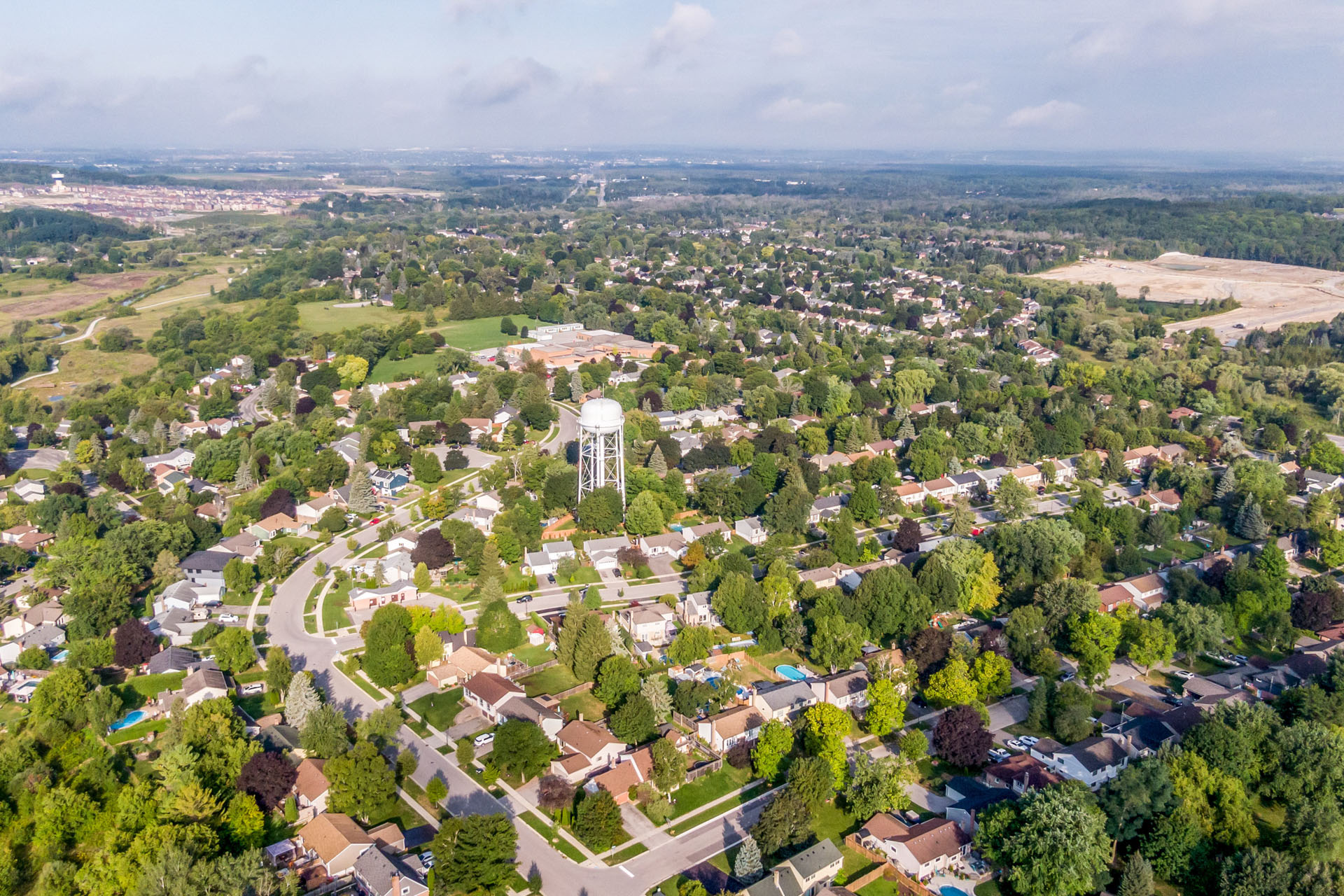Holland Landing, Ontario Sold 789,000 (Offer) — Royal LePage RCR Realty, Brokerage Holland Landing, Ontario Sold 789,000 (Offer) — Royal LePage RCR Realty, Brokerage