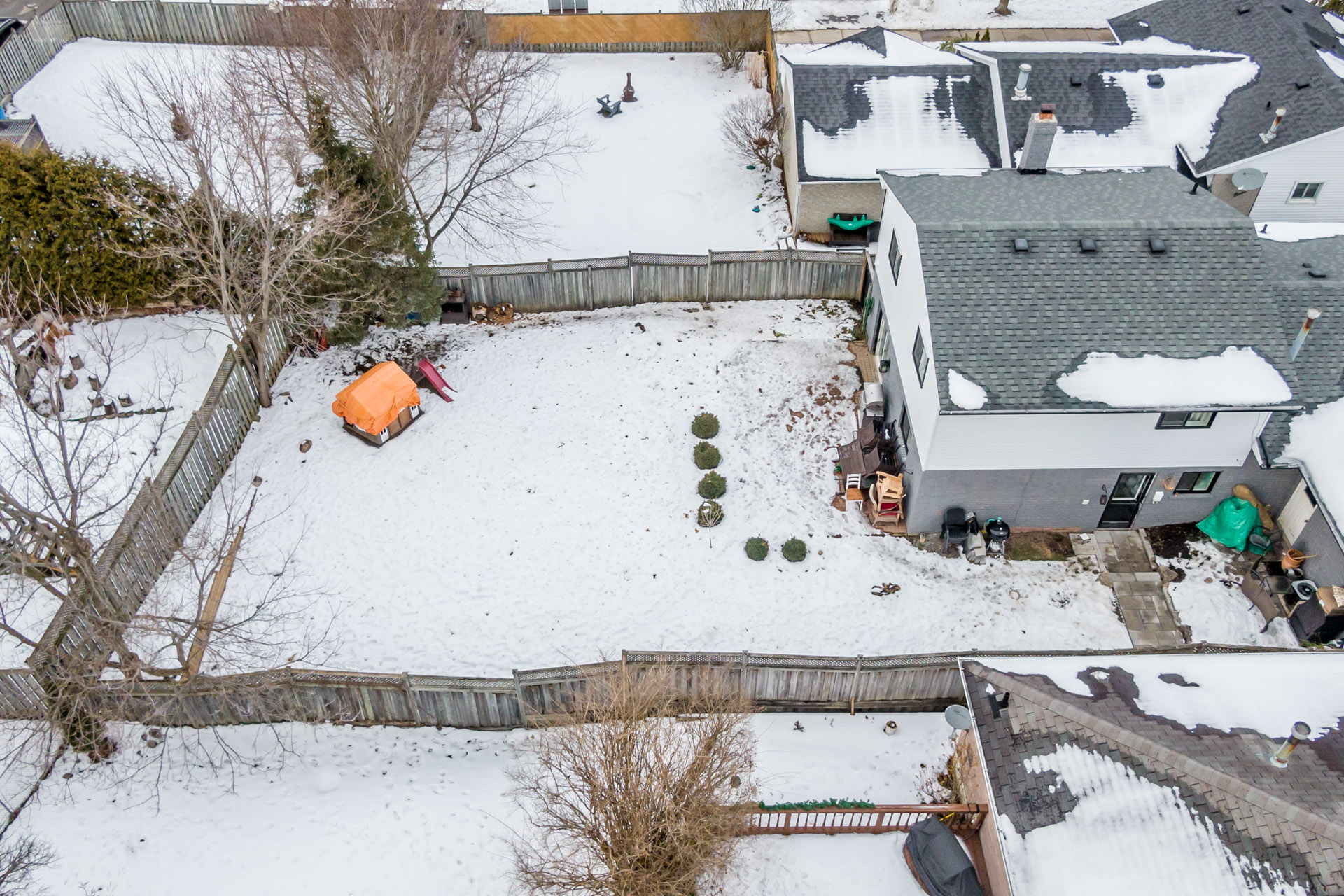 Mt Albert, Ontario Sold 819,900 (Offer) — Royal LePage RCR Realty